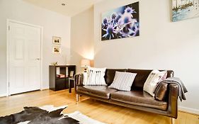 Joivy Bright Royal Mile Apartment
